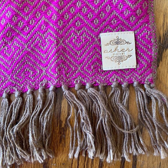 Alpaca Blend Woven Scarf Magenta Pink Brown Geometric Diamond Weave Fringe Peru - Picture 3 of 8